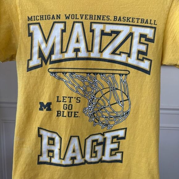 Gildan university of Michigan Wolverines NCAA Basketball Maize Rage 22-23 Tshirt - Picture 3 of 8